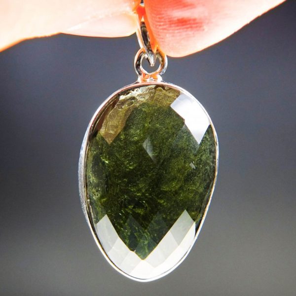 beautiful faceted shape moldavite pendant with certificate of authenticity (7.25grams) 1