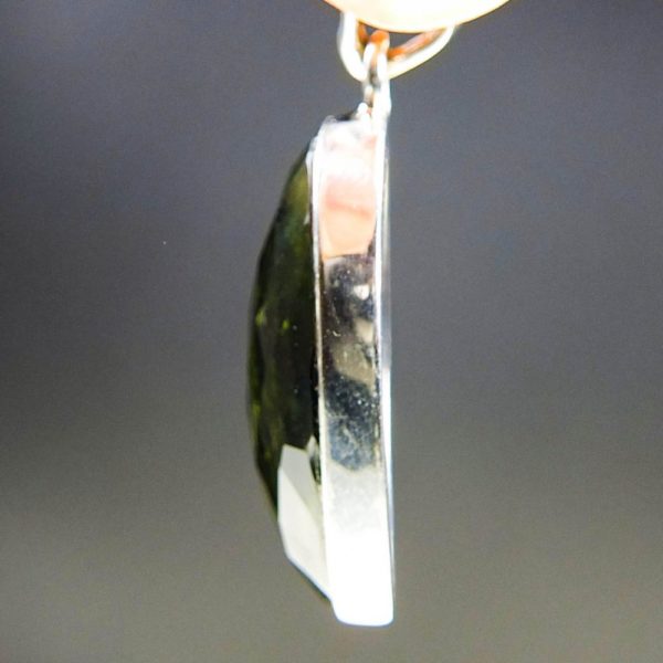 beautiful faceted shape moldavite pendant with certificate of authenticity (7.25grams) 3